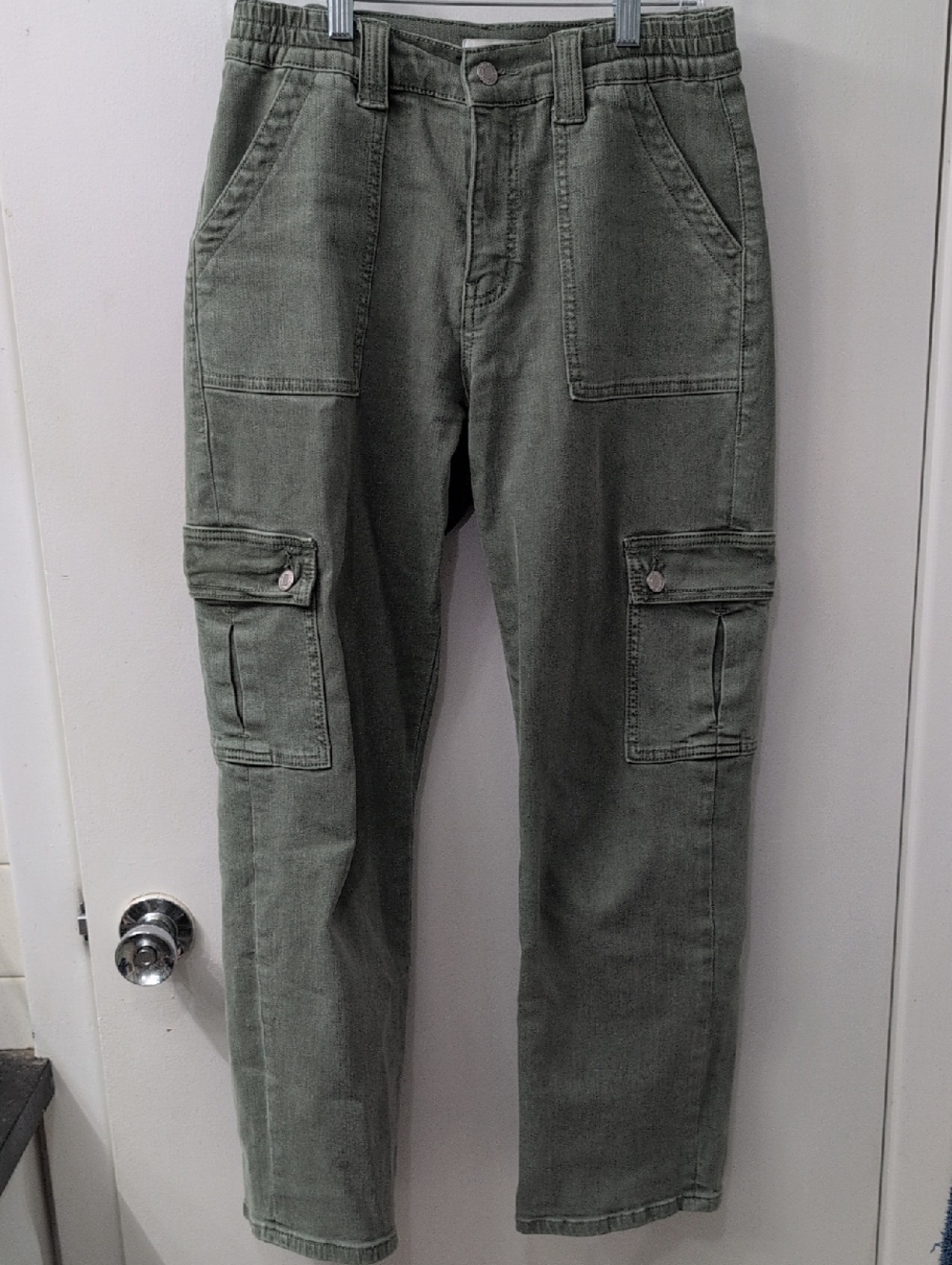 Women's Olive Green Cargo Jeans - Classic Utility Style